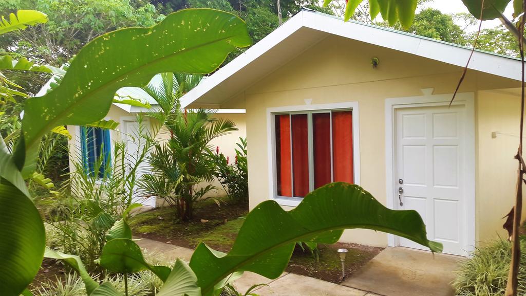 Tropical Paradise Bungalows Pital  Exterior photo